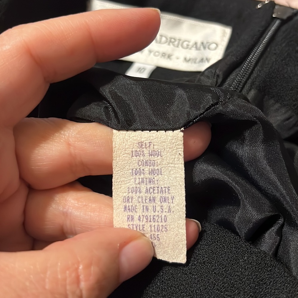 Laura Madrigano black 100% wool gabardine. Back hidden zip closure   Fully lined - Picture 7 of 7